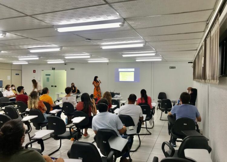 Prefeitura atualiza profissionais da Saúde sobre linhas de cuidado específicas