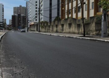 Prefeitura conclui recapeamento das avenidas Santos Santana e Sílvio Teixeira