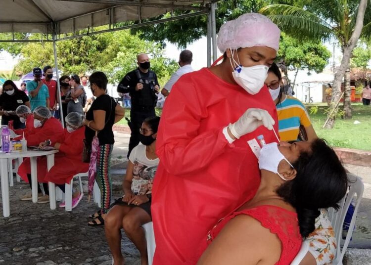 Prefeitura registra queda de 42% nos internamentos por covid