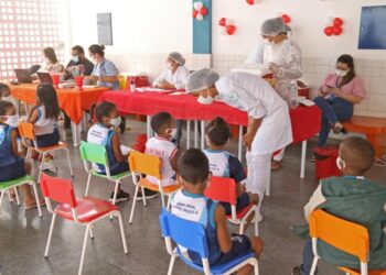 Prefeitura divulga novo calendário de vacinação nas escolas municipais
