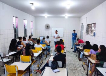 Oficinas da Fundat auxiliam na formação para atendimento ao público