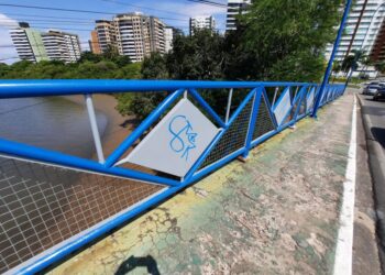 Recém-reformado, guarda-corpos da ponte Godofredo Diniz é danificado por vândalos