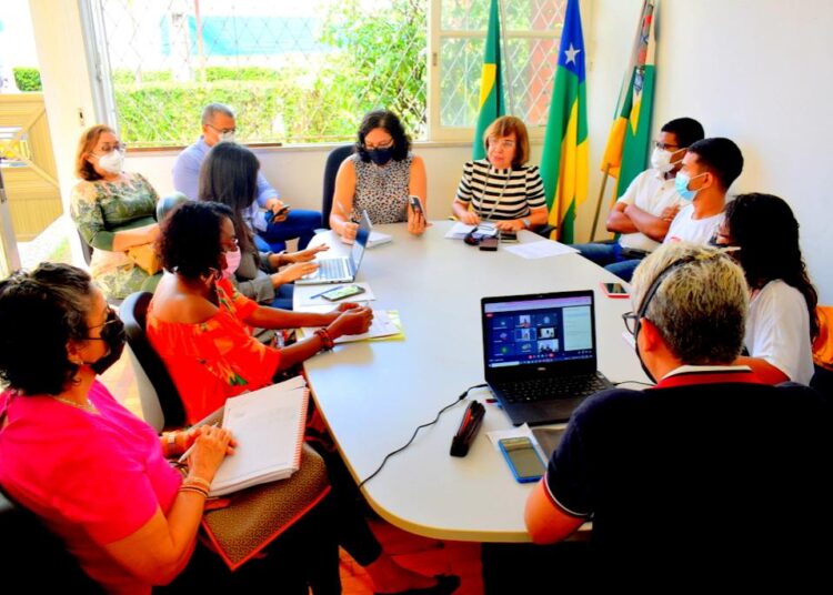 Prefeitura e Conselho do Fundeb dialogam sobre orçamento da Educação