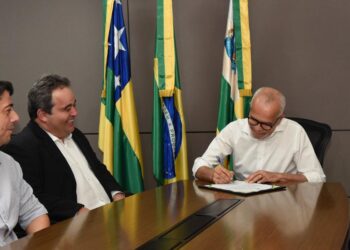 Prefeito Edvaldo entra de férias por 14 dias. Vice-presidente da Câmara assume a gestão da cidade