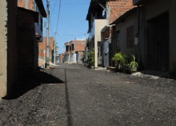 Prefeitura soluciona problemas de mobilidade em ruas do Robalo e Areia Branca