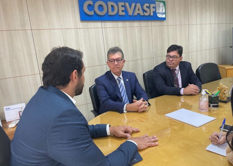 Laércio trabalha para a construção do Canal Xingó que garante abastecimento para 3 milhões de pessoas