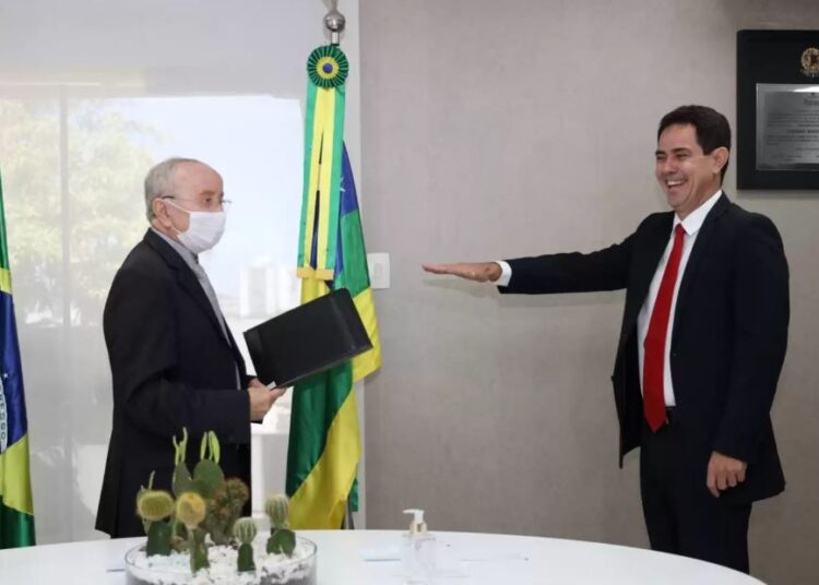 Robson Viana toma posse como deputado estadual na Alese