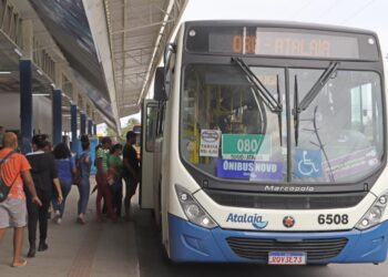 Novas linhas de ônibus do transporte público começam a operar na quinta-feira, 4