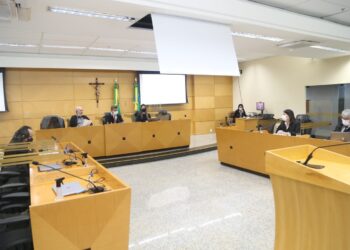 Conselheiros julgam 33 processos em sessão da Primeira Câmara do TCE