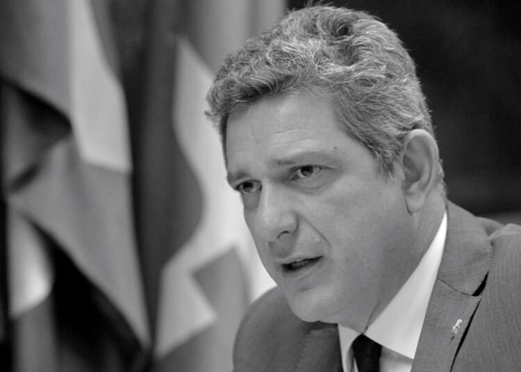 A queda de Rogério Carvalho é impressionante!