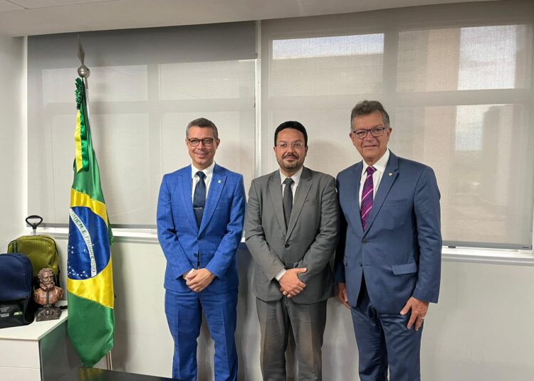 No FNDE, Fábio e Laércio pedem liberação de recursos para educação