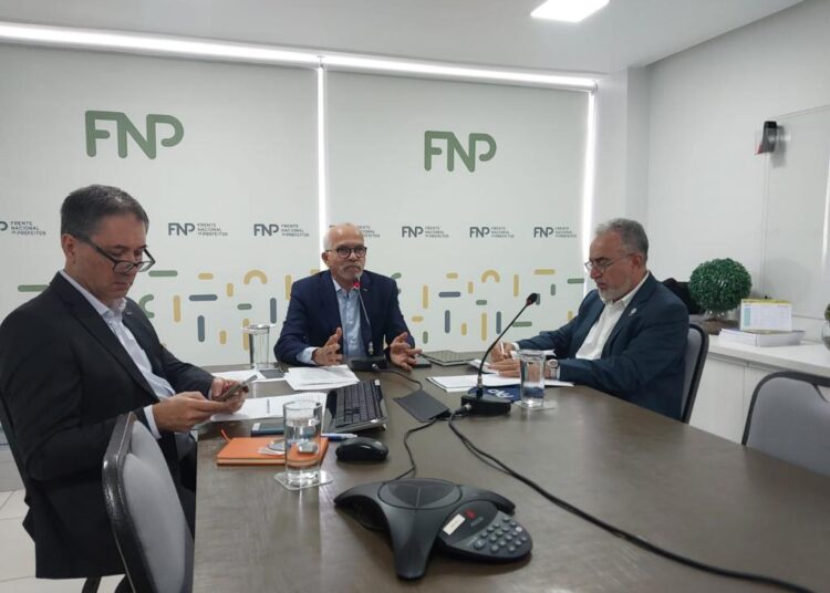 Presidida por Edvaldo, FNP emite nota de repúdio contra atos terroristas em Brasília