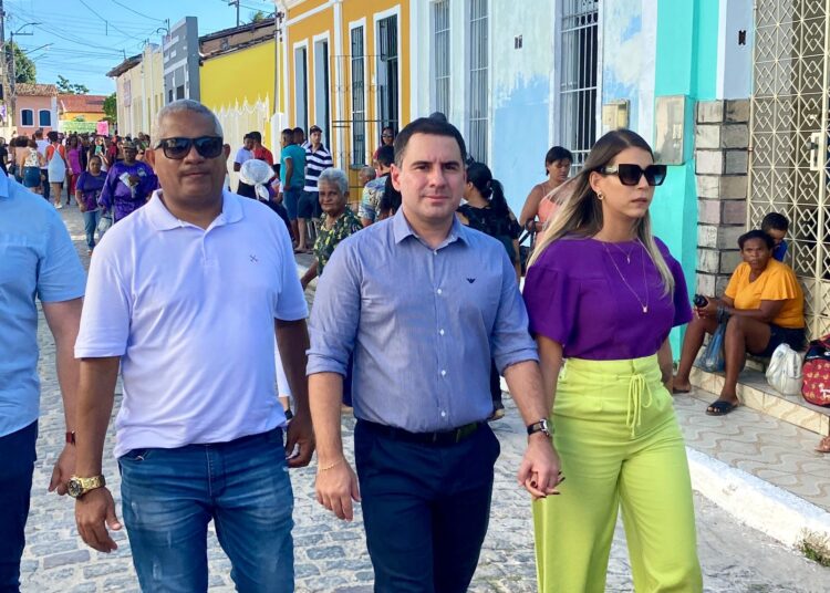 Armando Batalha Júnior participa de procissão e fortalece o nome para concorrer à Prefeitura de São Cristóvão