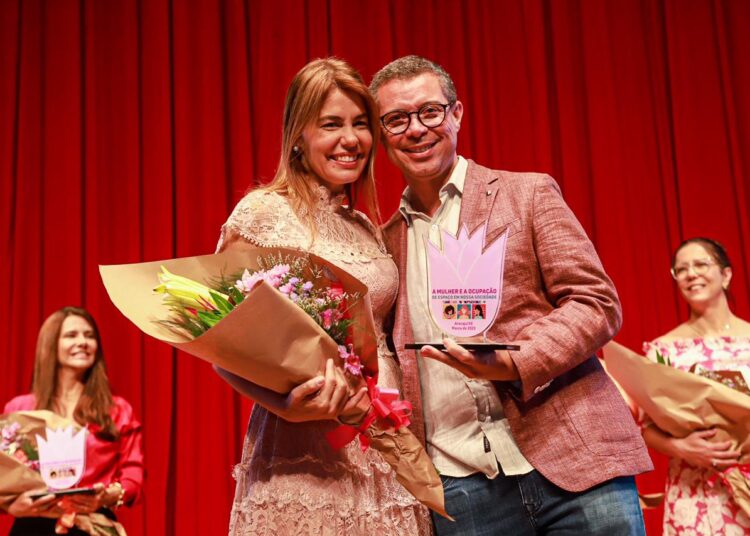 Políticas de valorização da mulher são destacadas pelo governador durante encontro promovido pela Federação dos Municípios de Sergipe