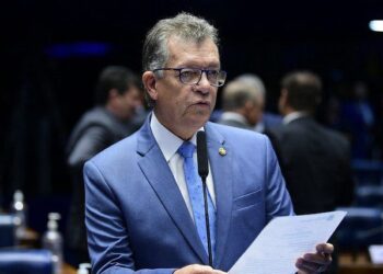 Senador Laércio Oliveira comemora assinatura de contrato da Petrobras com a Unigel