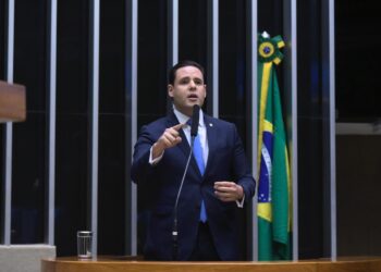 Rodrigo Valadares propõe PEC para exigir aprovação da Mesa Diretora em medidas judiciais contra congressistas