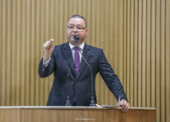 “1741 crianças estão sem vagas nas creches de Aracaju”, diz Eduardo Lima