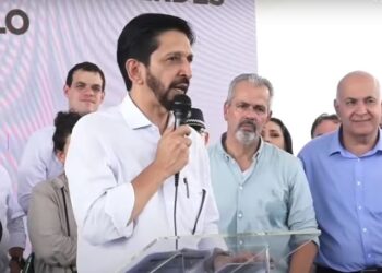 BRASIL: PREFEITO DE SP DIZ SE VAI À MANIFESTAÇÃO DO DIA 25