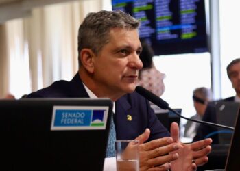 Senador Rogério Carvalho defende ressocialização e critica PL que endurece penas