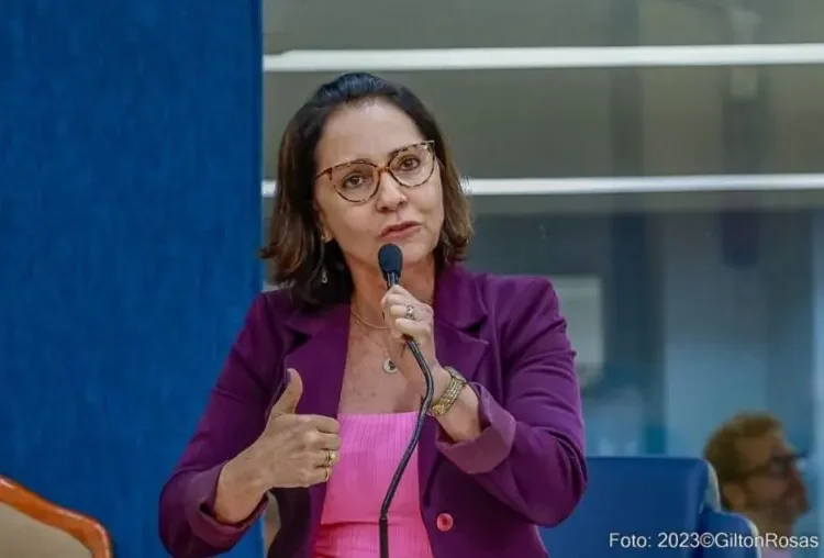 Emília Corrêa mantém a liderança na disputa à prefeitura de Aracaju, revela pesquisa IFP