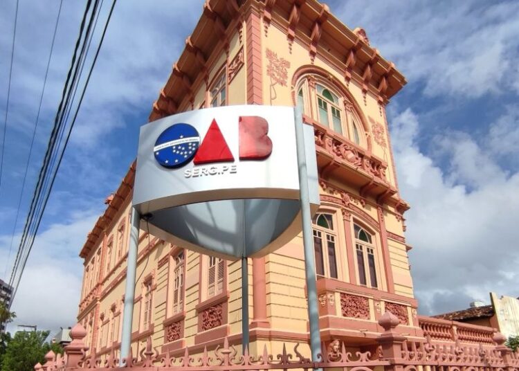 OAB-SE afasta advogado e instaura processo disciplinar