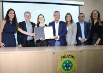 Governador empossa 83 aprovados em concurso da Polícia Civil e cria Comissão para fortalecimento da carreira de segurança