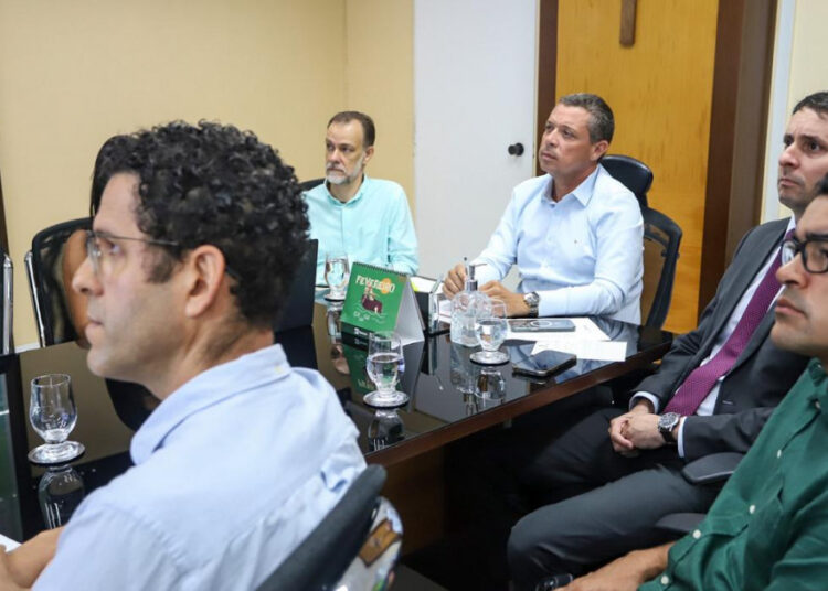 Governador Fábio Mitidieri, equipe da Seasic e municípios envolvidos alinham o Programa ‘Prato do Povo’