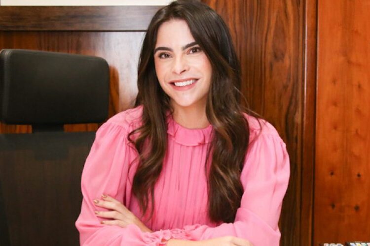 Yandra Moura retorna aos trabalhos legislativos e destaca metas para 2024