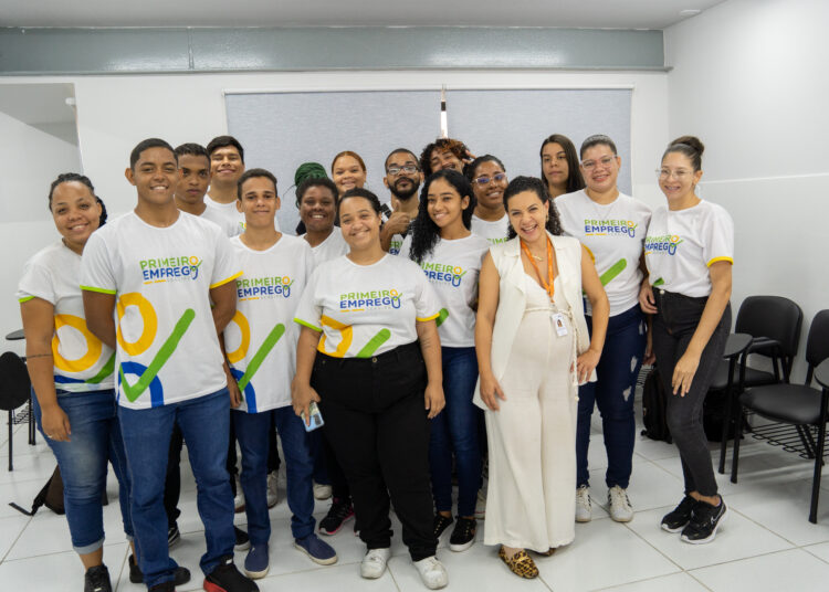 Jovens elevam a esperança de primeiro emprego após o PPE