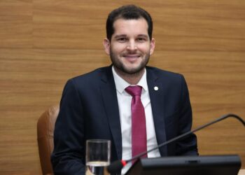 Projeto de Neto Batalha prevê orientação de primeiros socorros aos pais de recém-nascidos