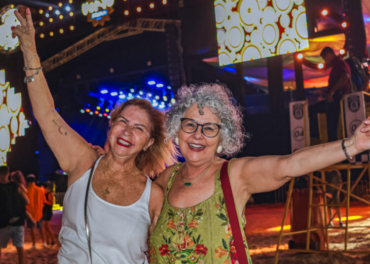 Projeto Verão: sergipanos, turistas e empreendedores comemoram início do evento