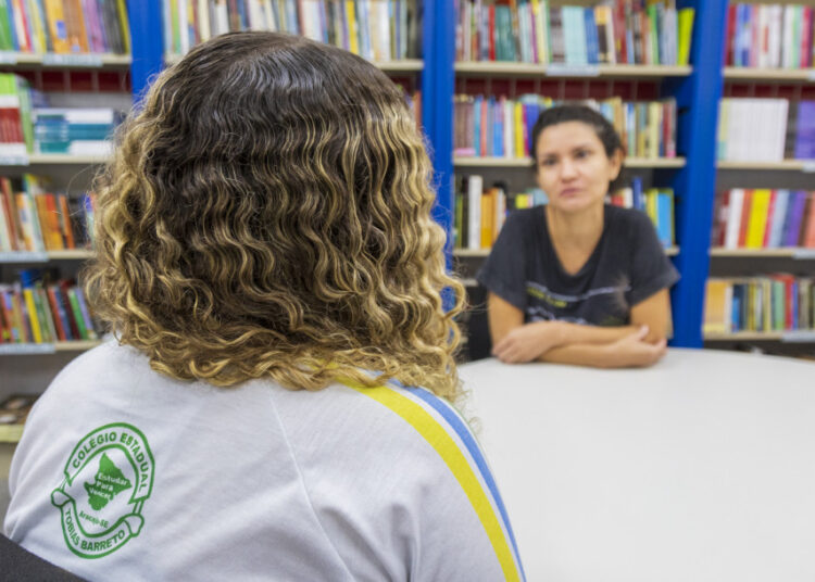 Programa Acolher oferece suporte integral à comunidade escolar da rede estadual