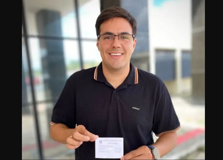 Talysson de Valmir transfere o título para o município de Areia Branca e é pré-candidato a Prefeito