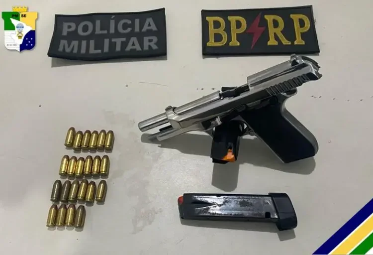 Homem é preso com pistola após tentar fugir da polícia na Zona Norte de Aracaju