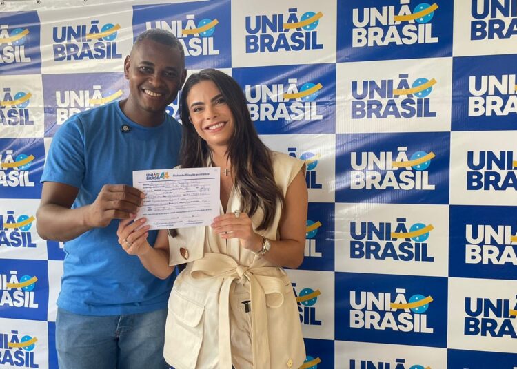 Lázaro se filia ao União Brasil e anuncia pré-candidatura de vereador
