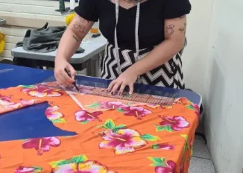 Senac abre inscrições de curso de aperfeiçoamento em corte e costura