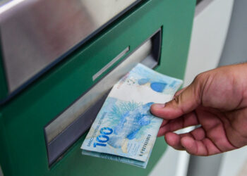 Governo anuncia antecipação no pagamento do salário de abril dos servidores