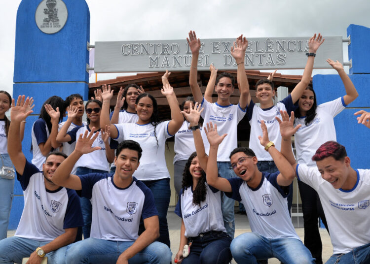 Governo de Sergipe investe mais de R$ 99 milhões em obras entregues da Educação