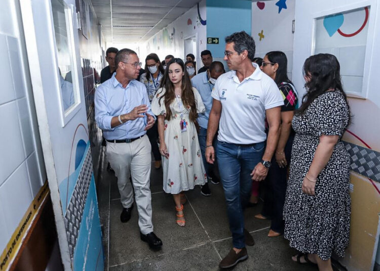 Governador vistoria funcionamento de Hospital da Criança e define ações para ampliação de atendimento
