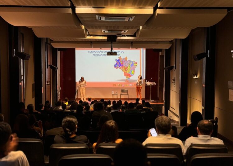 Encontro reúne gestores e artesãos para discutir ‘Base Conceitual do Artesanato’