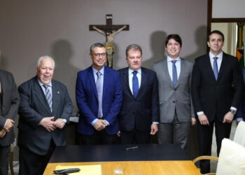 Governador firma convênio para criação de comitê de combate à sonegação fiscal