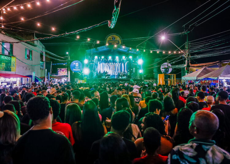 Forró e arrocha marcam primeira noite do Arrastapé do 18