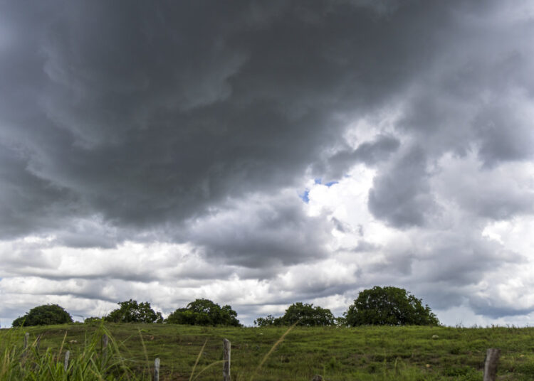 Céu nublado, chuvas fracas e ventos moderados devem predominar na primeira semana de julho em Sergipe