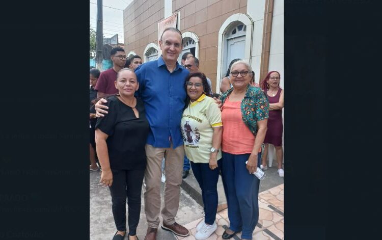 Deputado Federal Fábio Henrique participa de Procissão no Conjunto Jardim