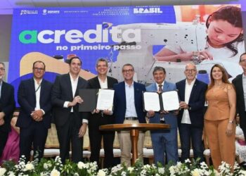 Governador Fábio e ministro Wellington, lançaram o Programa Acredita no Primeiro Passo em Sergipe