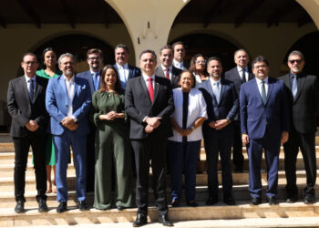 Governadores do NE discutem com Senado fundo para estados em dia com a União