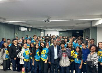 ILBJ e Ministério do Trabalho firmam parceria para capacitação digital de jovens sergipanos