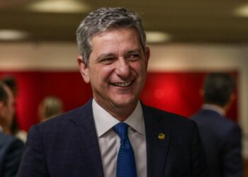 Senador Rogério Carvalho apresenta projetos de lei que buscam fortalecer identidade cultural e inclusão religiosa no Brasil