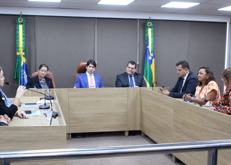 Saúde apresenta na Alese investimentos do Governo do Estado e sucesso do Opera Sergipe