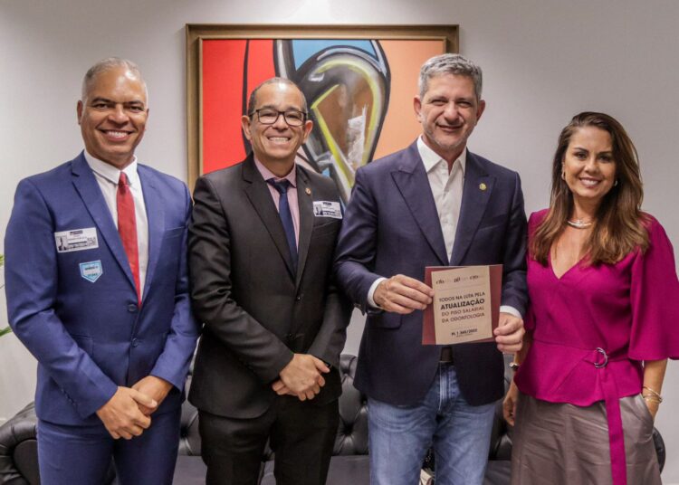 Senador Rogério se reúne com representantes do Conselho de Odontologia e reforça apoio ao piso da categoria